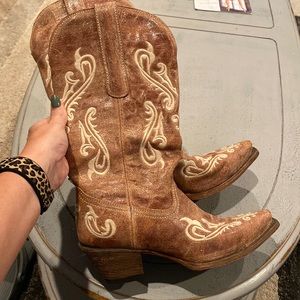 Corral boots